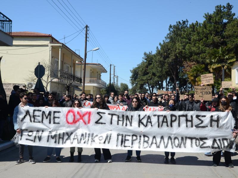 ΔΙΠΑΕ: «Χωρίς δεσμευτικό χαρακτήρα» οι προτάσεις για συγχωνεύσεις, λέει ο Πρόεδρος