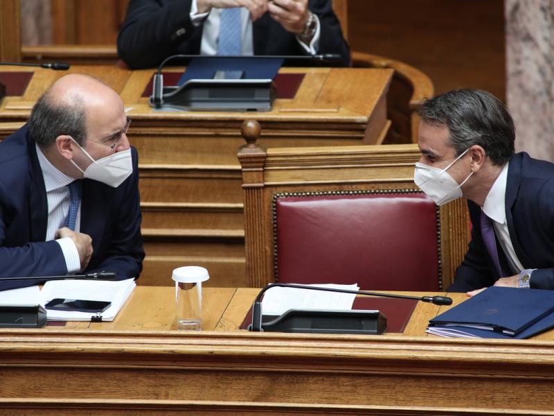 Κατώτατος μισθός: «Κλειδώνει» η νέα αύξηση - Σήμερα η συνάντηση Μητσοτάκη - Χατζηδάκη 