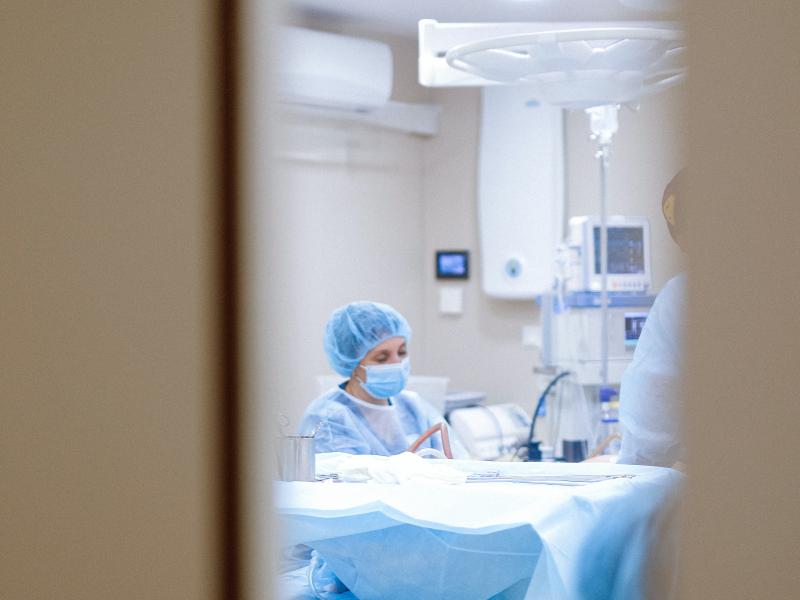 Νοσοκομεία: Παρατείνονται έως το τέλους του έτους όλες οι συμβάσεις Covid-19 