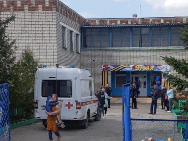 Ρωσία: Νεκροί 2 μαθητές και μια νηπιαγωγός από την επίθεση σε νηπιαγωγείο