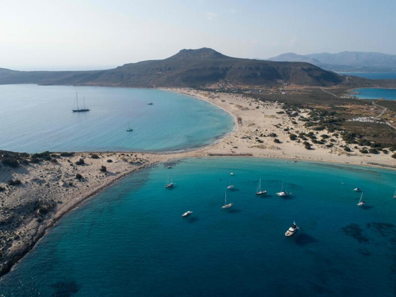 Οι 7 ελληνικές παραλίες που επέλεξε ο Guardian στις 40 καλύτερες της Ευρώπης