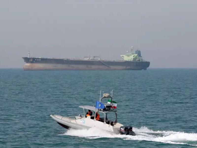 Κατάληψη ελληνικών πλοίων στο Ιράν: «Κανείς δεν ξέρει τι θα γίνει, από το υπουργείο δεν επικοινώνησαν»