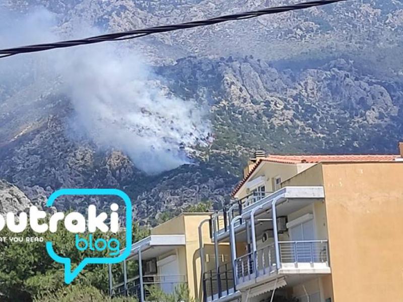 Μαίνεται η πυρκαγιά στα Γεράνεια Όρη-Ενισχύθηκαν οι δυνάμεις της πυροσβεστικής