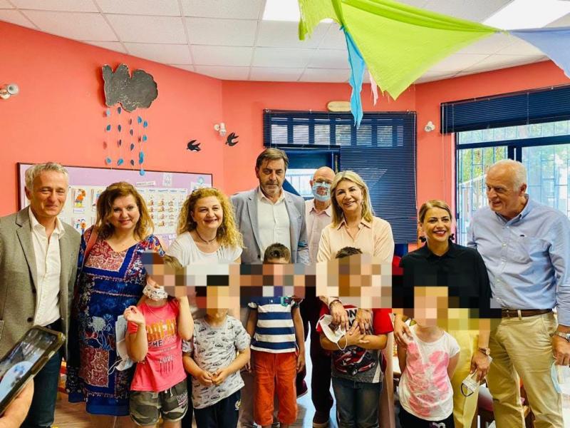 Μακρή: Διαδραματίζουμε σημαντικό ρόλο στις ζωές των παιδιών προσφύγων/μεταναστών