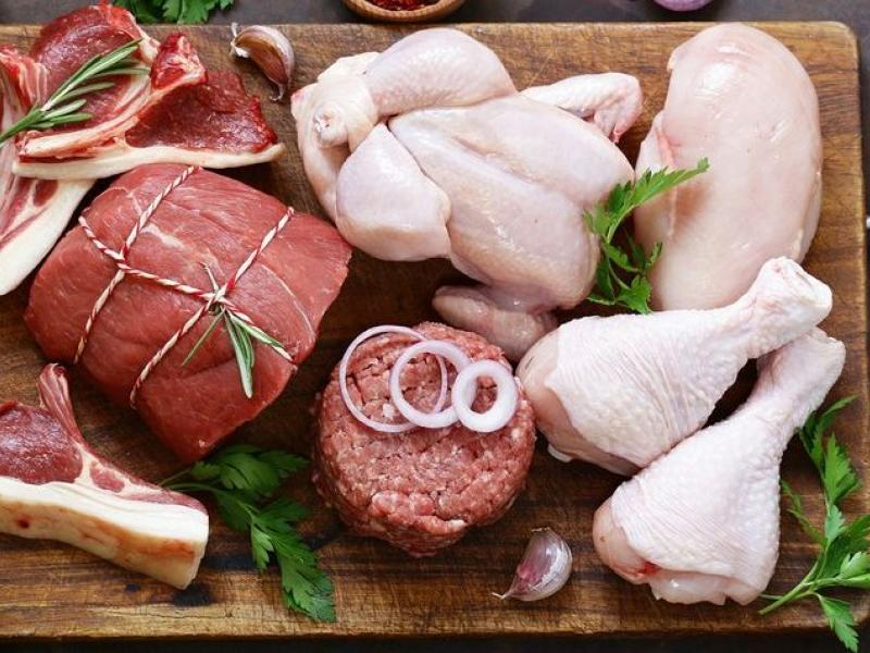 Νέες ραγδαίες ανατιμήσεις: «Πήρε την ανηφόρα» και το κρέας - Πού θα φτάσει η τιμή του κοτόπουλου