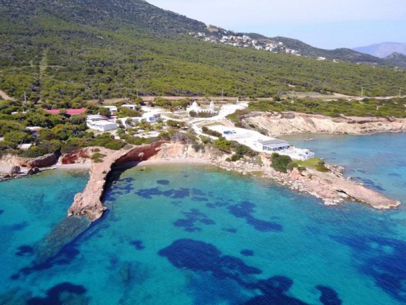 Μικρή Χαμολιά: Η «εξωτική» παραλία της Αττικής που θυμίζει νησί