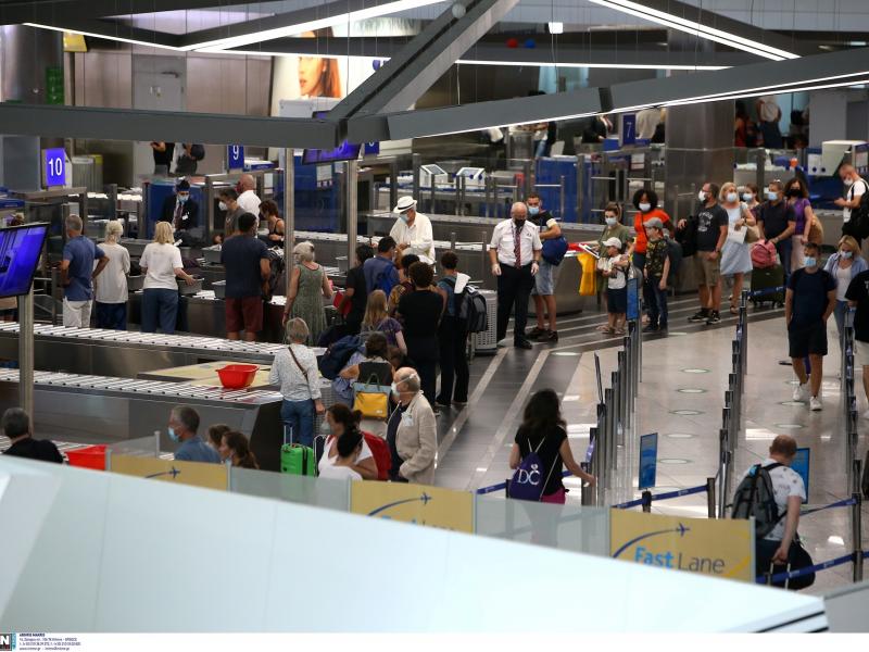 Ταξιδιωτικό χάος στα αεροδρόμια: Απέλυσαν προσωπικό και τώρα δεν μπορούν να ανταπεξέλθουν