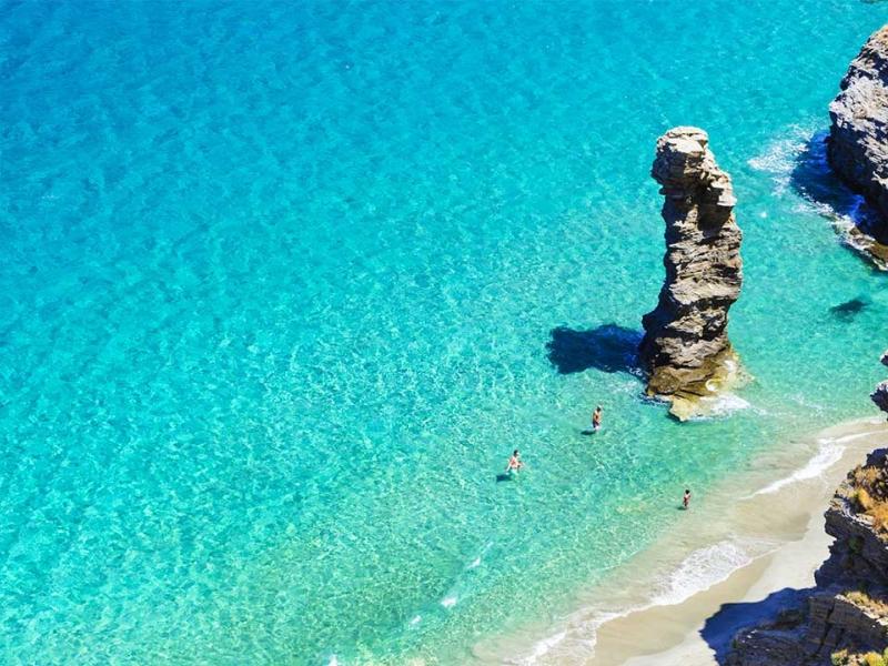 Γαλάζιες σημαίες 2023: Η λίστα με τις καθαρότερες παραλίες στην Ελλάδα