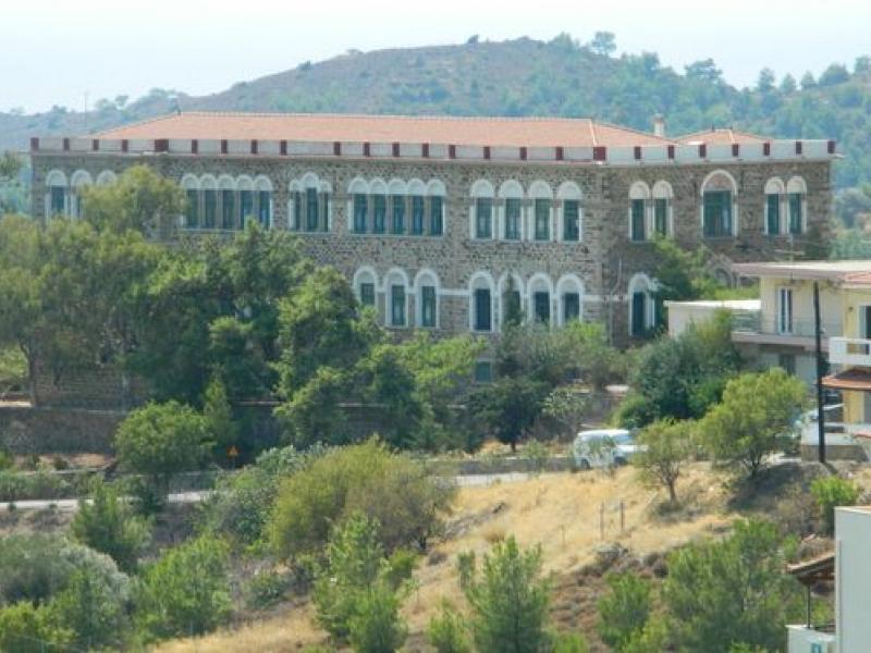 Χίος: Αντικατάσταση κουφωμάτων στο ιστορικό Σχολείο της Βολισσού