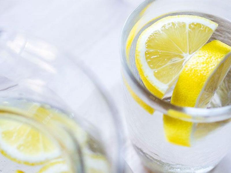 Πιείτε νερό με λεμόνι κάθε μέρα - Η καλύτερη συνταγή