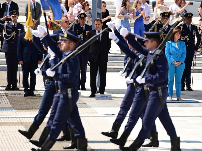 Πρόσληψη στρατιωτικού διδακτικού προσωπικού στη Σχολή Ικάρων