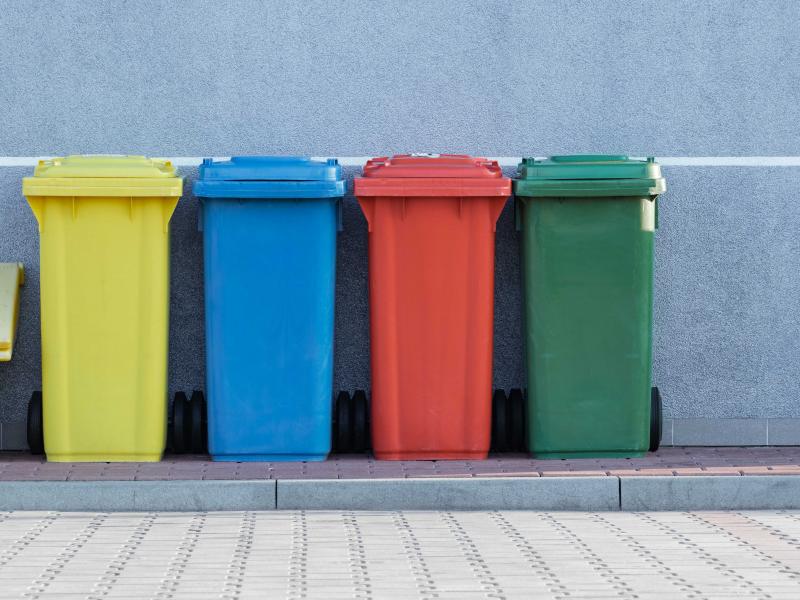 Έξυπνες αυτόνομες γωνιές ανακύκλωσης σε 15 σχολεία της Καλλιθέας