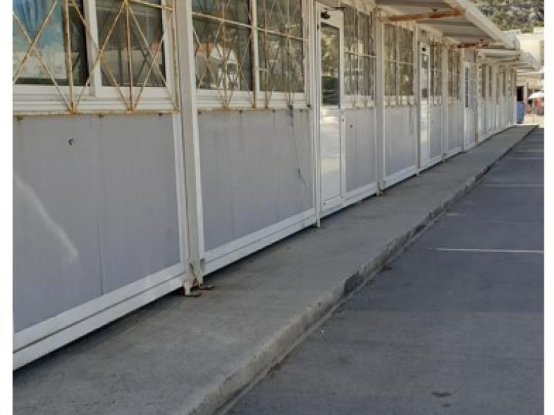 Κέρκυρα: Συνεχίζεται η αντιπαράθεση εκπαιδευτικών - Δήμαρχου για τα κοντέινερ στο Γυμνάσιο-Λύκειο Αγρού