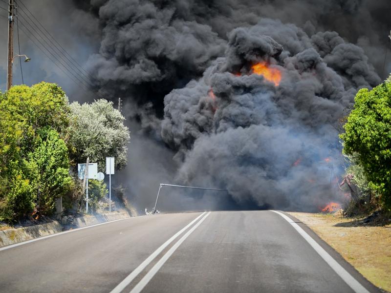 Τραγική κατάσταση στην Ηλεία: «Έχουμε περικυκλωθεί όπως το 2007» - Καίγονται σπίτια