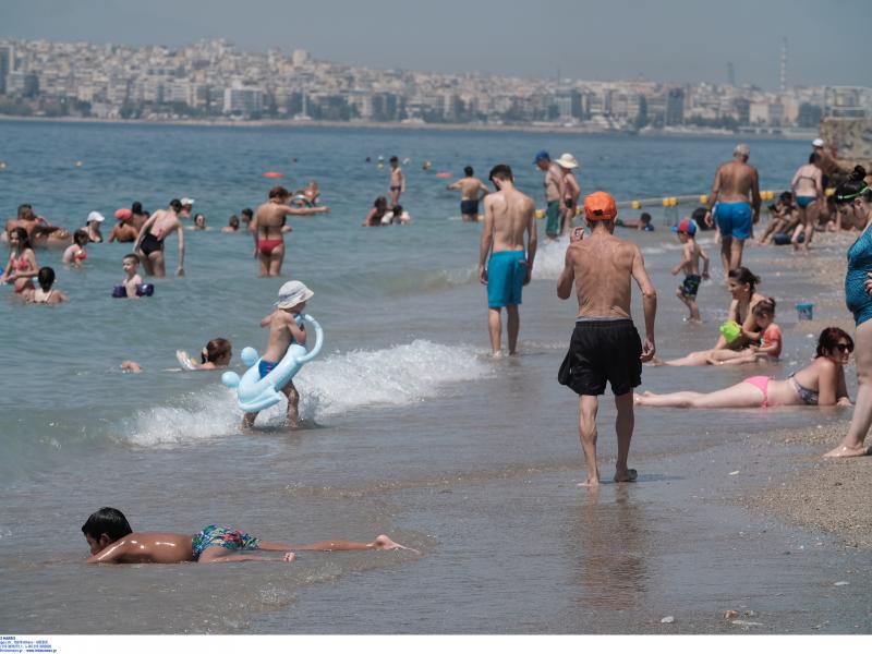 Καιρός- Καύσωνας Στο κόκκινο ο υδράργυρος- «40άρια» και σήμερα στη χώρα