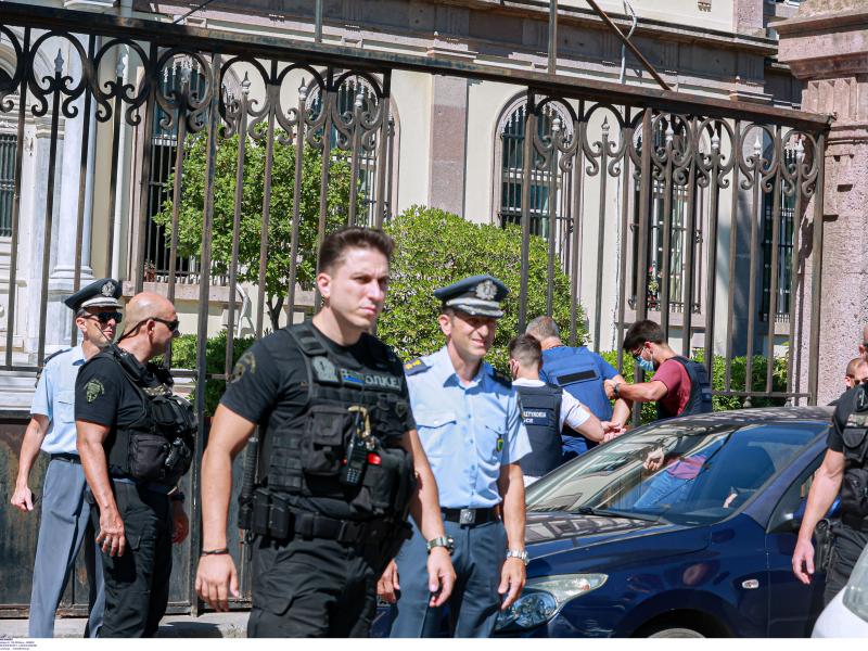 Λέσβος: Και δεύτερη μαθήτρια θα καταθέσει εναντίον του αστυνομικού
