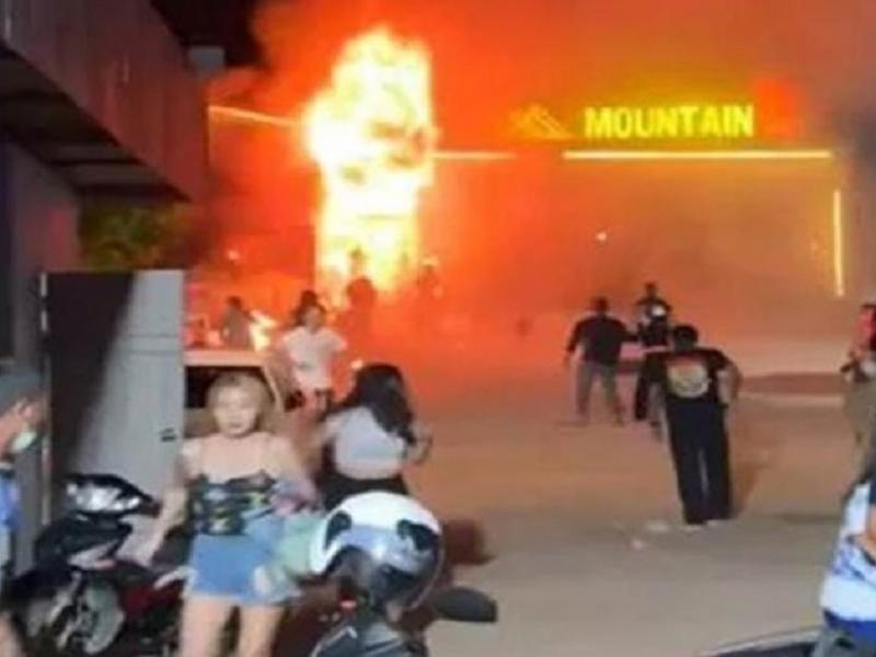 Πυρκαγιά σε νυχτερινό κέντρο στην Ταϊλάνδη: 40 νεκροί (Video)