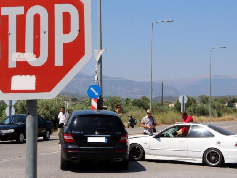 Άνδρας παραβίασε STOP και μετά χαστούκισε γυναίκα! 