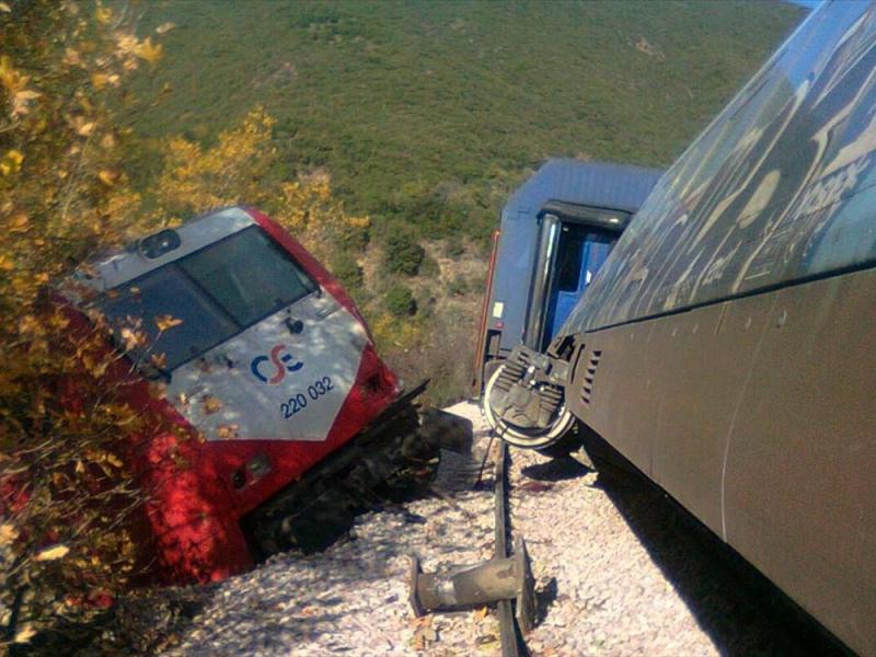 Λαμία: Εκτροχιάστηκε τρένο του ΟΣΕ αφού συγκρούστηκε με αγελάδα