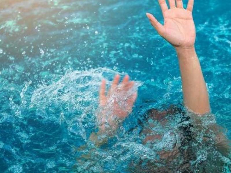 Nuova tragedia!  Uno studente di dieci anni è annegato nella piscina di un hotel a Nea Makri