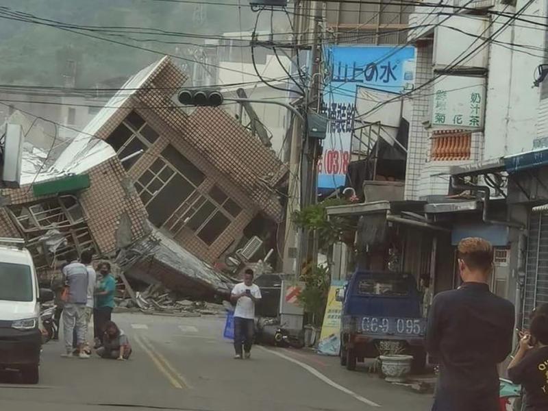 Σεισμός στην Ταϊβάν: Σοβαρές ζημιές σε κτίρια - Ερείπια και εικόνες χάους!
