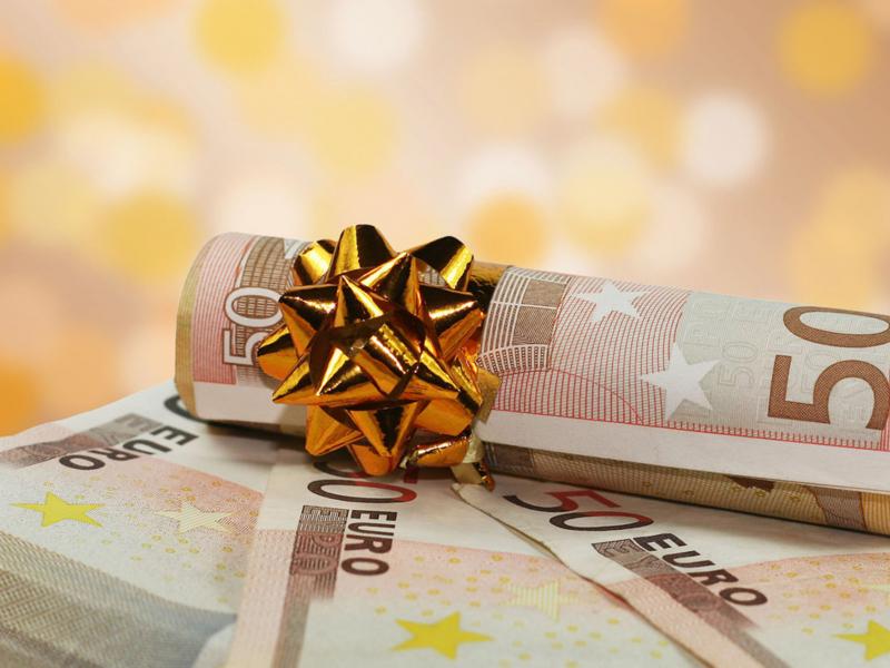 Επαναφορά 13ου και 14ου μισθού στο Δημόσιο: Τι αναφέρει η τροπολογία του ΣΥΡΙΖΑ 