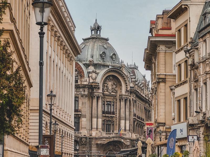Προσλήψεις ελληνόφωνων στο Βουκουρέστι με μισθό 35.532 ευρώ 