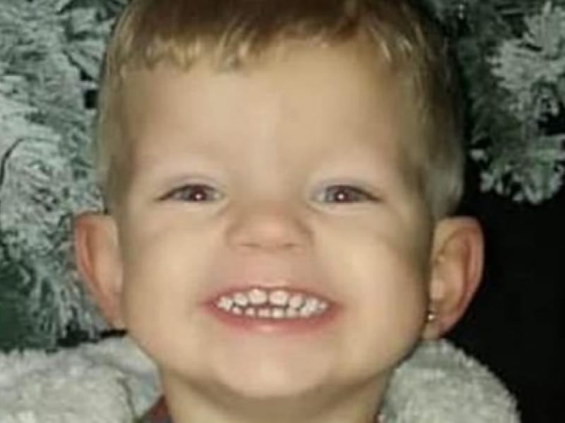 Τραγικό! 5χρονος κατάπιε πινέζα και πέθανε στην αγκαλιά της μητέρας του