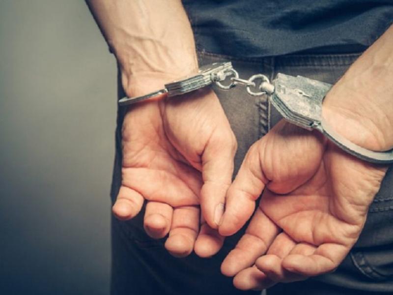 Σύλληψη 29χρονου για ερωτικές σχέσεις με τρεις 14χρονες μαθήτριες