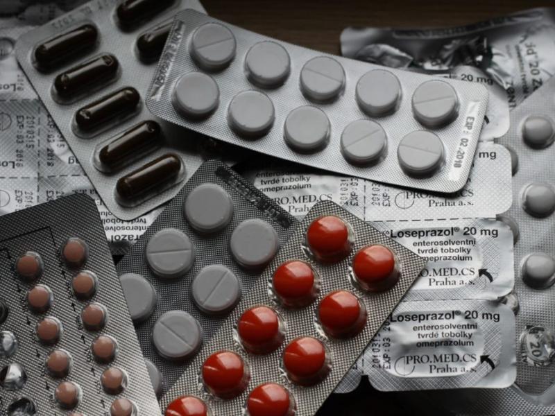 Φάρμακα: Κραυγή αγωνίας ασθενών για βασικές ελλείψεις – Άδειασαν τα ράφια των φαρμακείων