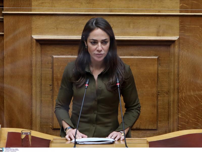 Μιχαηλίδου για βία στα σχολεία: Νέα μεταρρύθμιση - «Οι κοινωνικοί λειτουργοί θα βλέπουν όλα τα παιδιά»