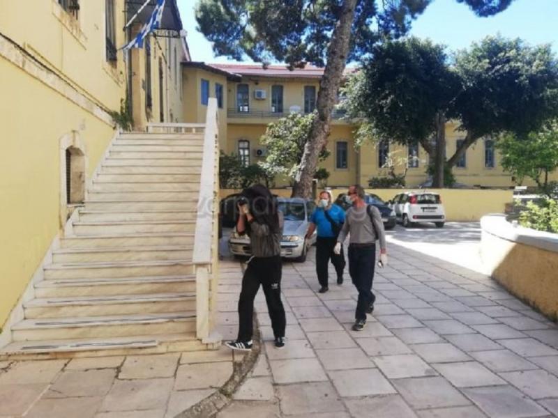 «Θέλουν έναν παιδεραστή για να δίνει χαπάκια» – Ένταση στα δικαστήρια για το αίτημα αποφυλάκισης καθηγητή που ασελγούσε σε μαθητές