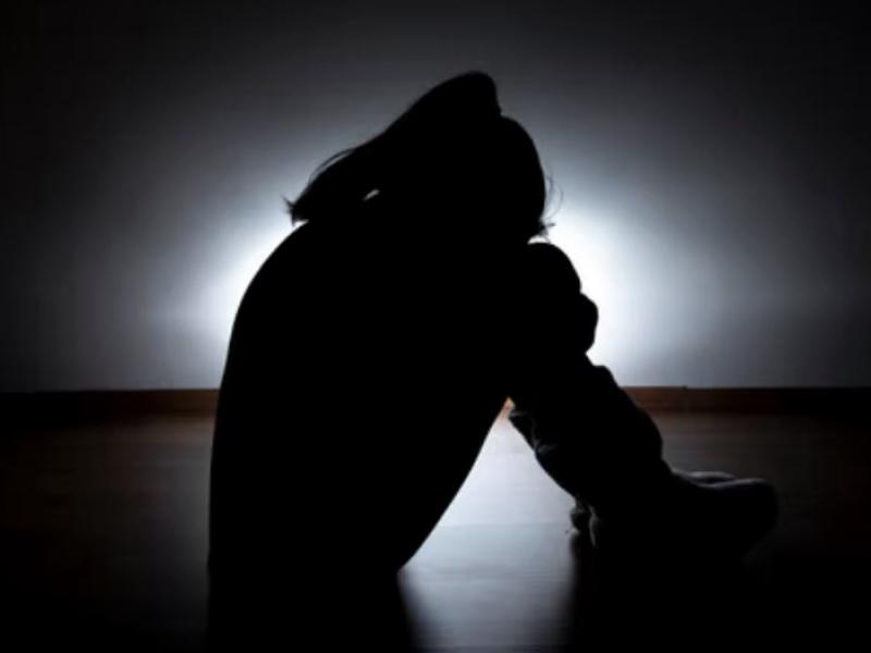 Σεξουαλική κακοποίηση 16χρονης: Η παιδοψυχολόγος κάλεσε σε κοινή συνεδρία θύμα και θύτη