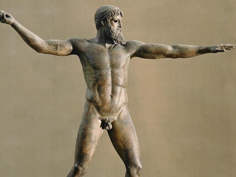 Ξέρετε γιατί τα αγάλματα των αρχαίων Ελλήνων είχαν μικρά μόρια;