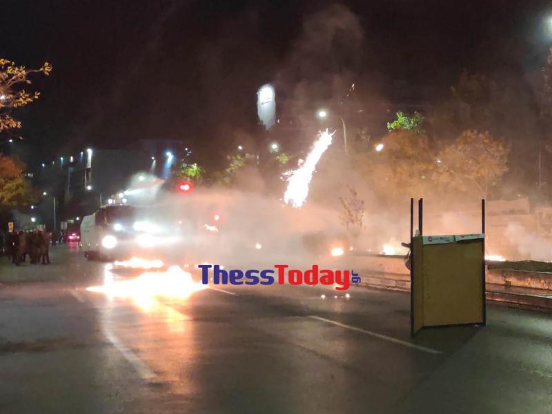 Θεσσαλονίκη: Νέος γύρος έντασης με χημικά και μολότοφ (Videos)