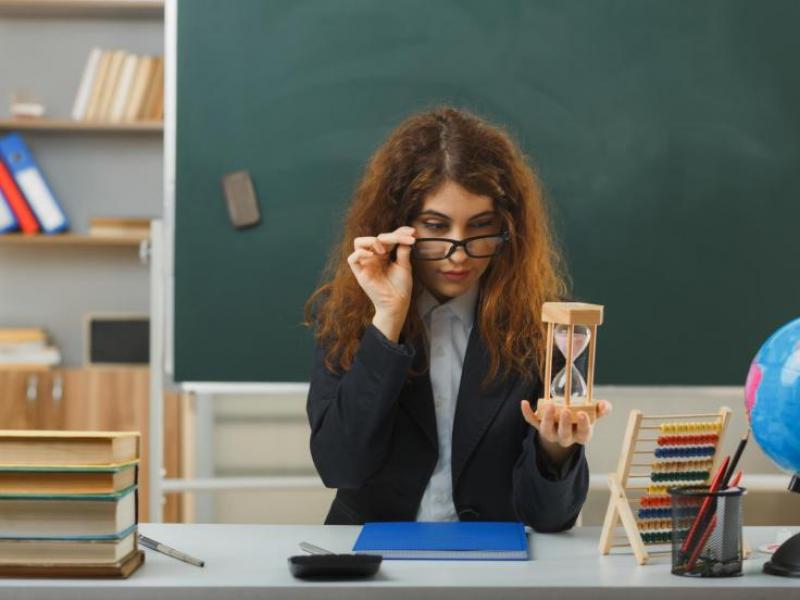 Το α΄10ημερο του Αυγούστου η Πρόσκληση στους υποψήφιους εκπαιδευτικούς για πάνω από 45.000 κενά