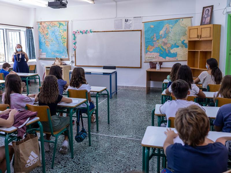 Απίστευτο! Διευθυντής Εκπαίδευσης πήγε σε σχολείο και έφερε απροειδοποίητα υποψήφιο Βουλευτή να μιλήσει στους εκπαιδευτικούς