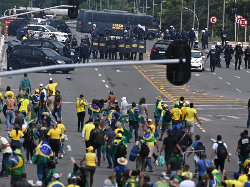 Απόπειρα πραξικοπήματος στη Βραζιλία: Πάνω από 400 συλλήψεις- Θα τιμωρηθούν οι «βάνδαλοι φασίστες» λέει ο Λούλα