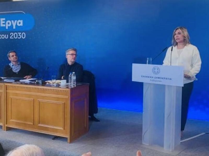 Μαζί με τον πρωθυπουργό στην Κρήτη η υφυπουργός Παιδείας Ζέττα Μακρή