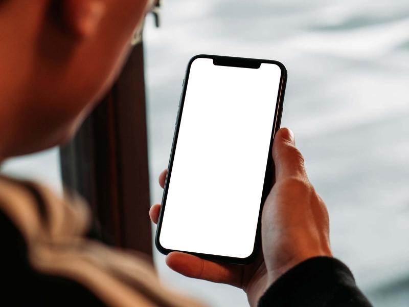 iPhone: Τι δεν πρέπει να κάνετε με το κινητό - Τα λάθη που το καταστρέφουν