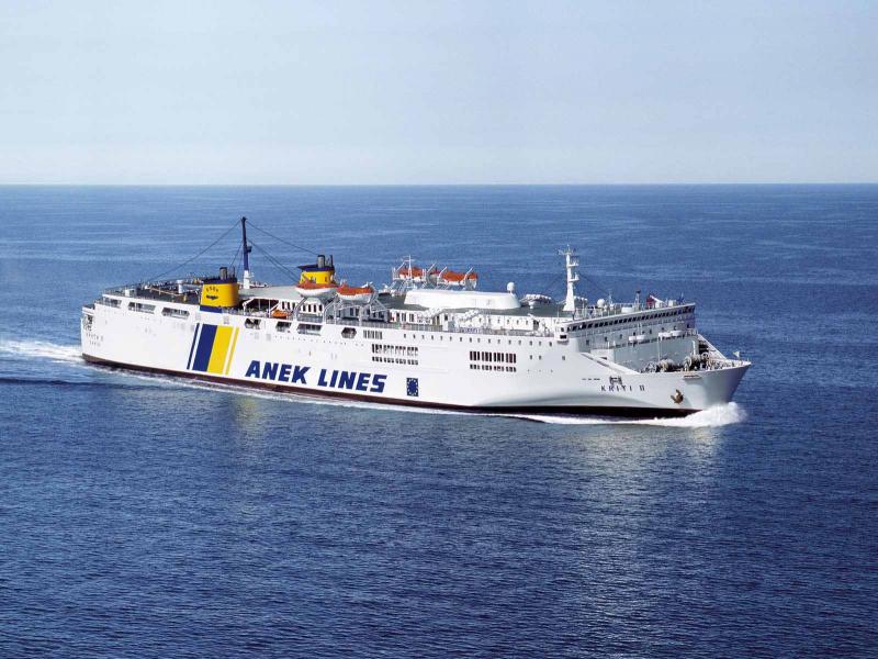 Αναστάτωση για 167 επιβάτες: Μηχανική βλάβη στο πλοίο «Kρήτη II»