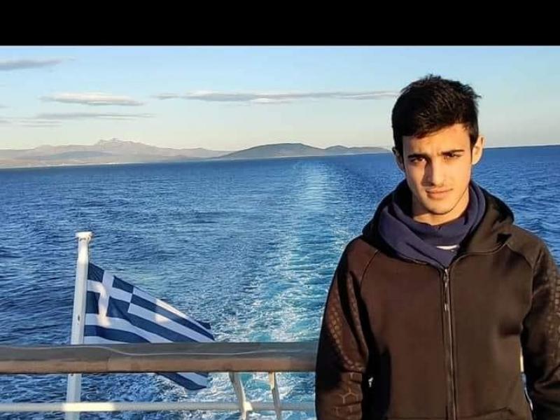 Θλίψη στο ΑΠΘ: – Η αδερφή του Κυπριανού Παπαϊωάννου που σκοτώθηκε στα Τέμπη πήρε το πτυχίο του