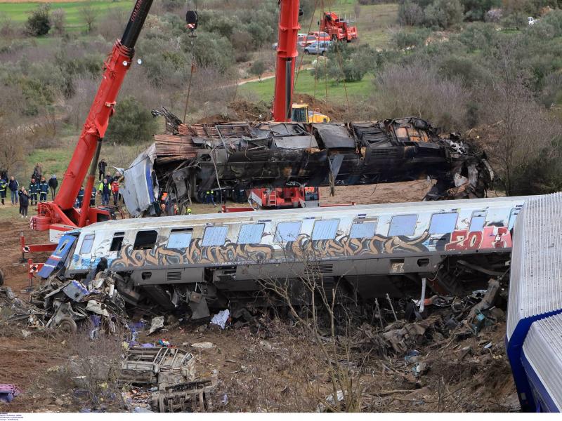 Σύγκρουση τρένων στα Τέμπη