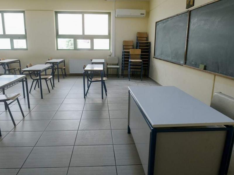 κ. Προϊστάμενε της Εκπαίδευσης στην Κορινθία τι έχετε να πείτε για την συμπεριφορά του Διευθυντή του 3ου Δημοτικού της Κορίνθου;
