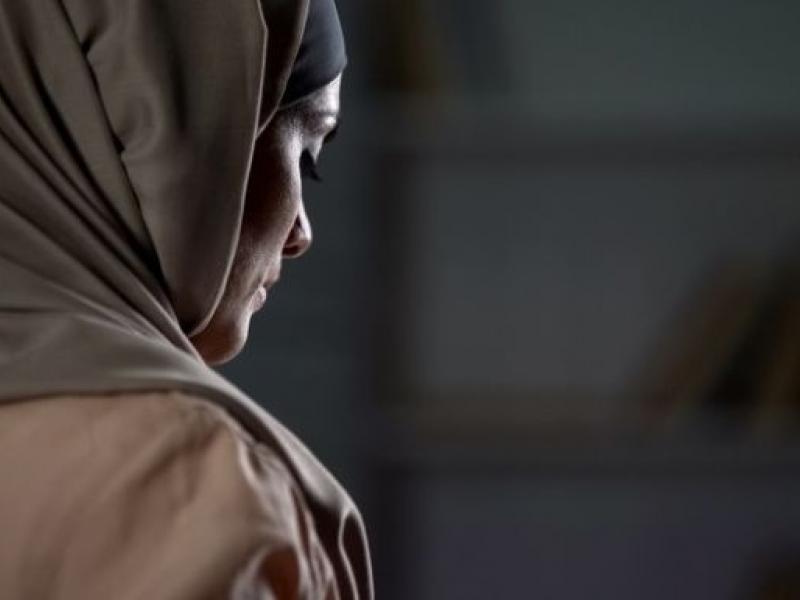Συνήγορος Πολίτη: Δεν αποτελεί διάκριση η απαγόρευση χρήσης μαντήλας σε μουσουλμάνα φοιτήτρια που έκανε πρακτική σε νοσοκομείο