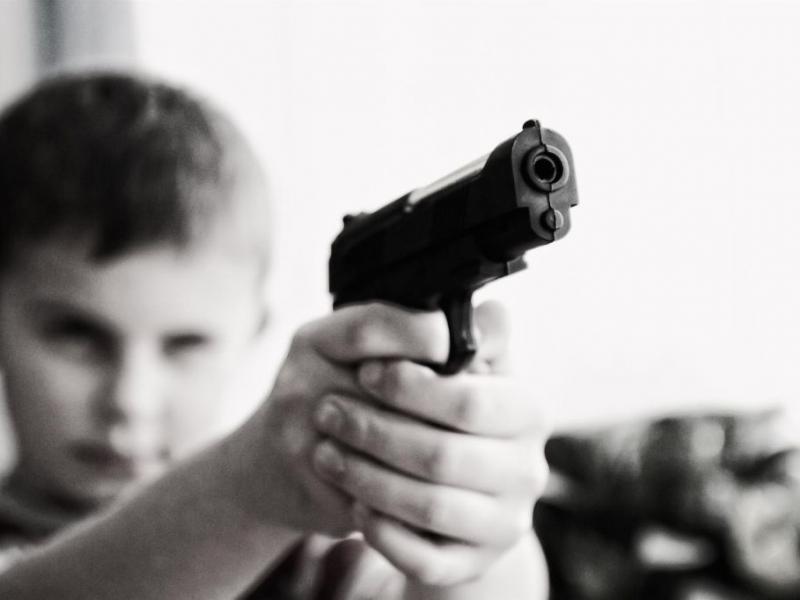 όπλο παιδί
