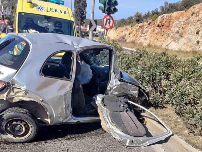 Τροχαίο στη λεωφόρο Βάρης-Κορωπίου