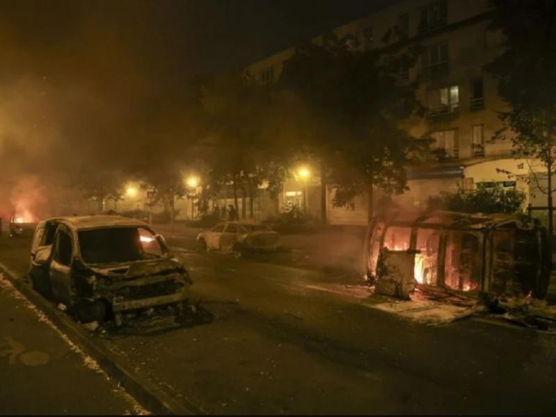Επεισόδια στη Γαλλία μετά τη δολοφονία 17χρονου από αστυνομικό
