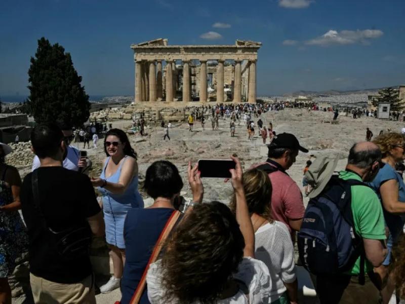 Προσλήψεις εκπαιδευτικών: Μέχρι αύριο οι αιτήσεις για 51 νέες θέσεις εργασίας στις Σχολές Ξεναγών