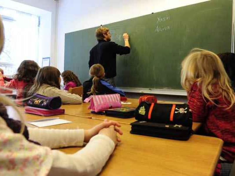 Νεοδιόριστοι εκπαιδευτικοί: Παράσταση διαμαρτυρίας στο Διοικητικό Εφετείο Αθηνών για τη μονιμοποίηση